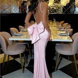 Backless Pink Evening Dress 🎀